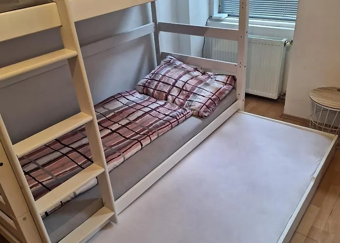 Simple Room Private Apartment